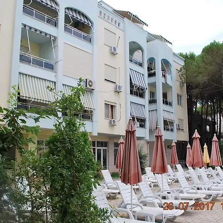 Arbi's Pool View Lägenhet Golem (Tirana)