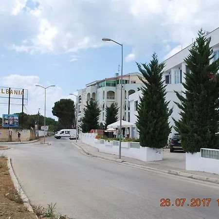 Arbi's Pool View * Golem (Tirana)