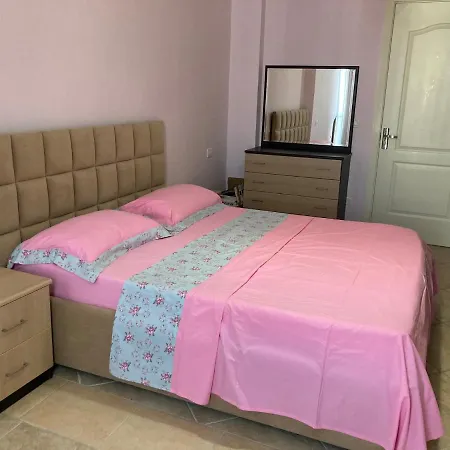 Apartment Arbi's Pool View *