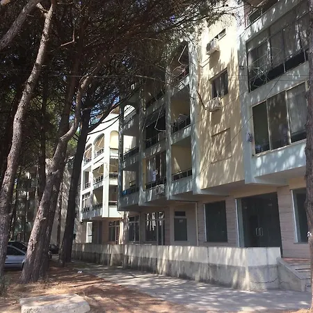 Arbi's Pool View Апартаменты