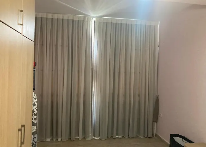 Arbi's Pool View Apartman Golem