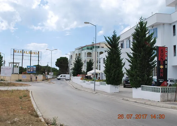 Arbi's Pool View * Golem (Tirana)